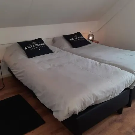 Gezellige Vakantiewoning Met Sauna In Bij Nijmegen - Recreational Only No Workers Vakantiehuis *
