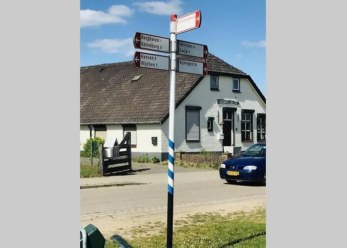 Gezellige Vakantiewoning Met Sauna In Bij Nijmegen - Recreational Only No Workers Vakantiehuis *